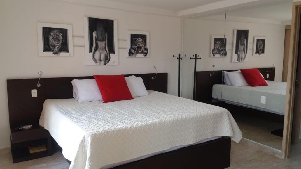 Apartasuites Av Medellín Exterior foto